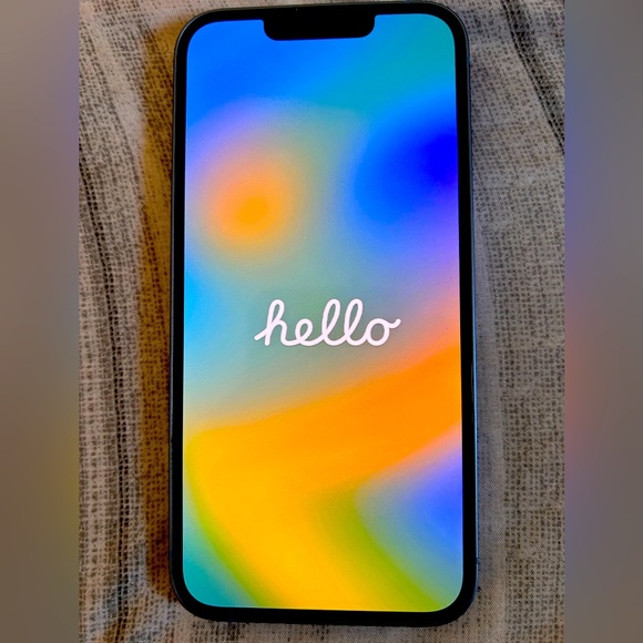 Apple Cell Phones & Accessories Only Hadused For 2 Days Then Was